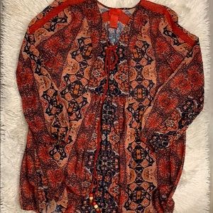 Tunic. SizeS. Sheer. Elastic at wrist.